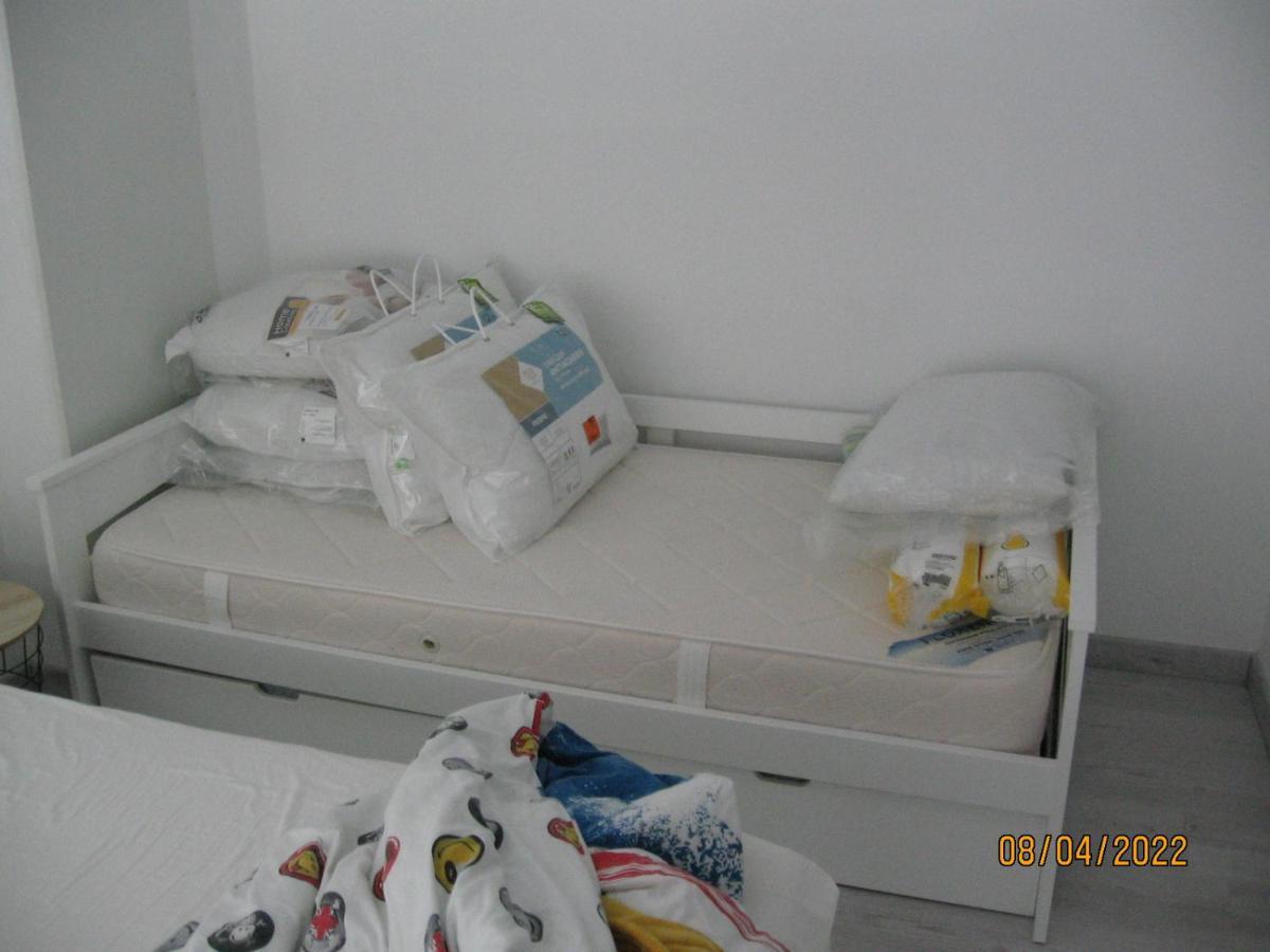 Appartement Avec Chambre En Mezzanine Rognac Exteriör bild