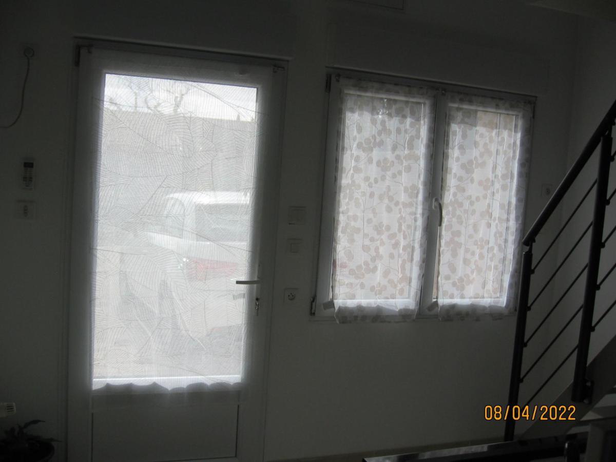 Appartement Avec Chambre En Mezzanine Rognac Exteriör bild