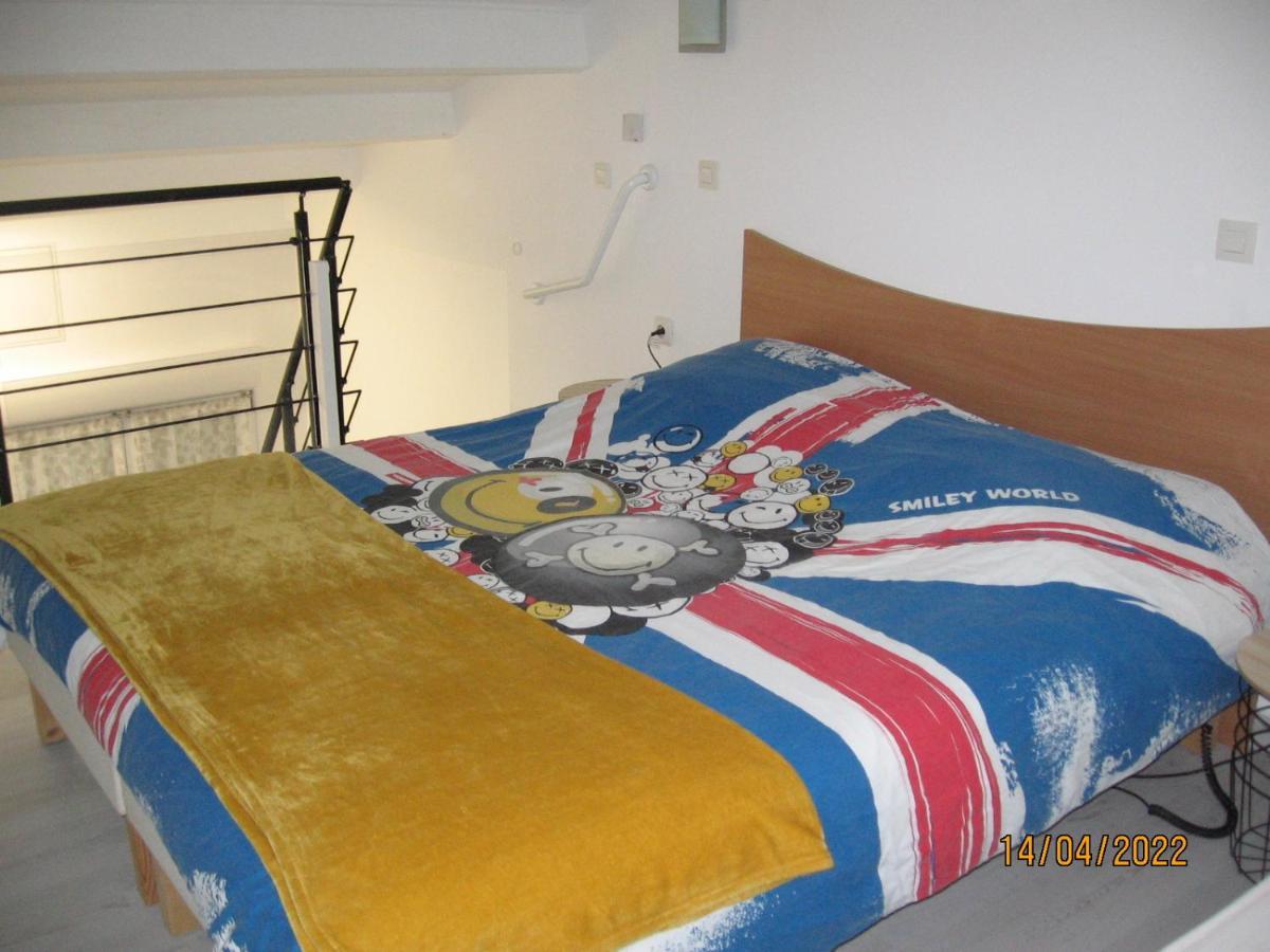 Appartement Avec Chambre En Mezzanine Rognac Exteriör bild